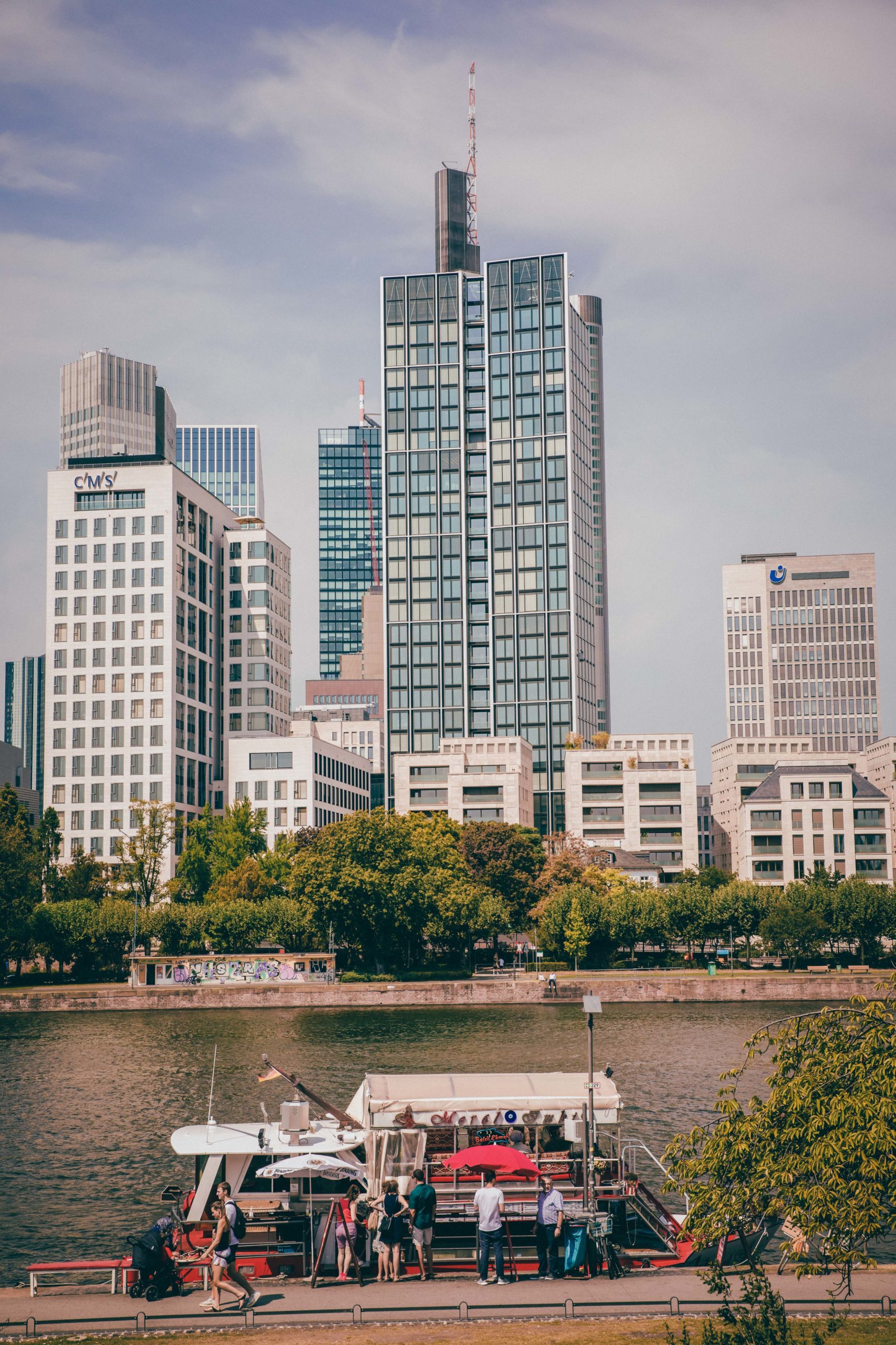 Frankfurt / Şehir / Gökdelen